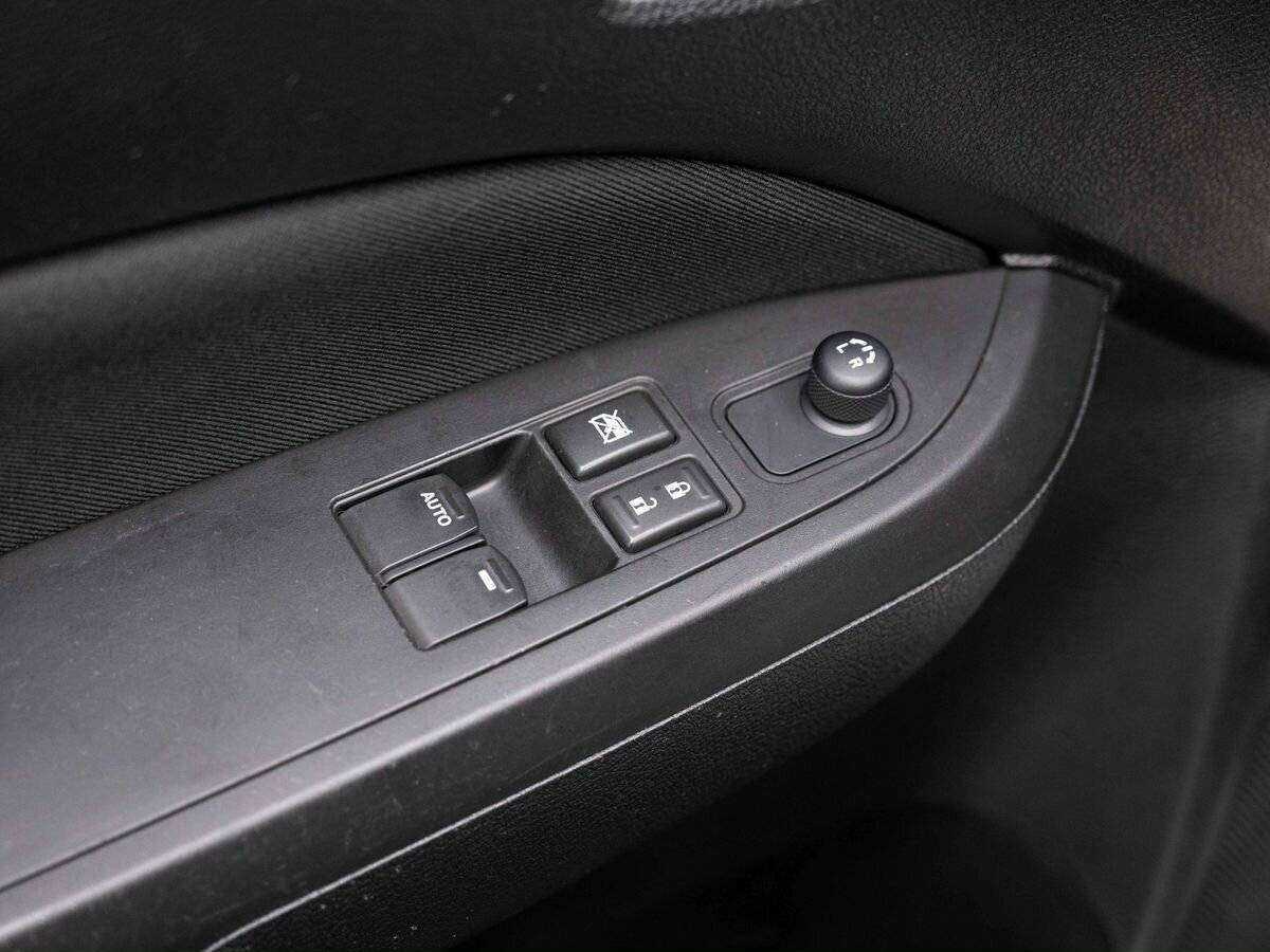 Suzuki Vitara с пробегом — 2016 год. Фото: #17