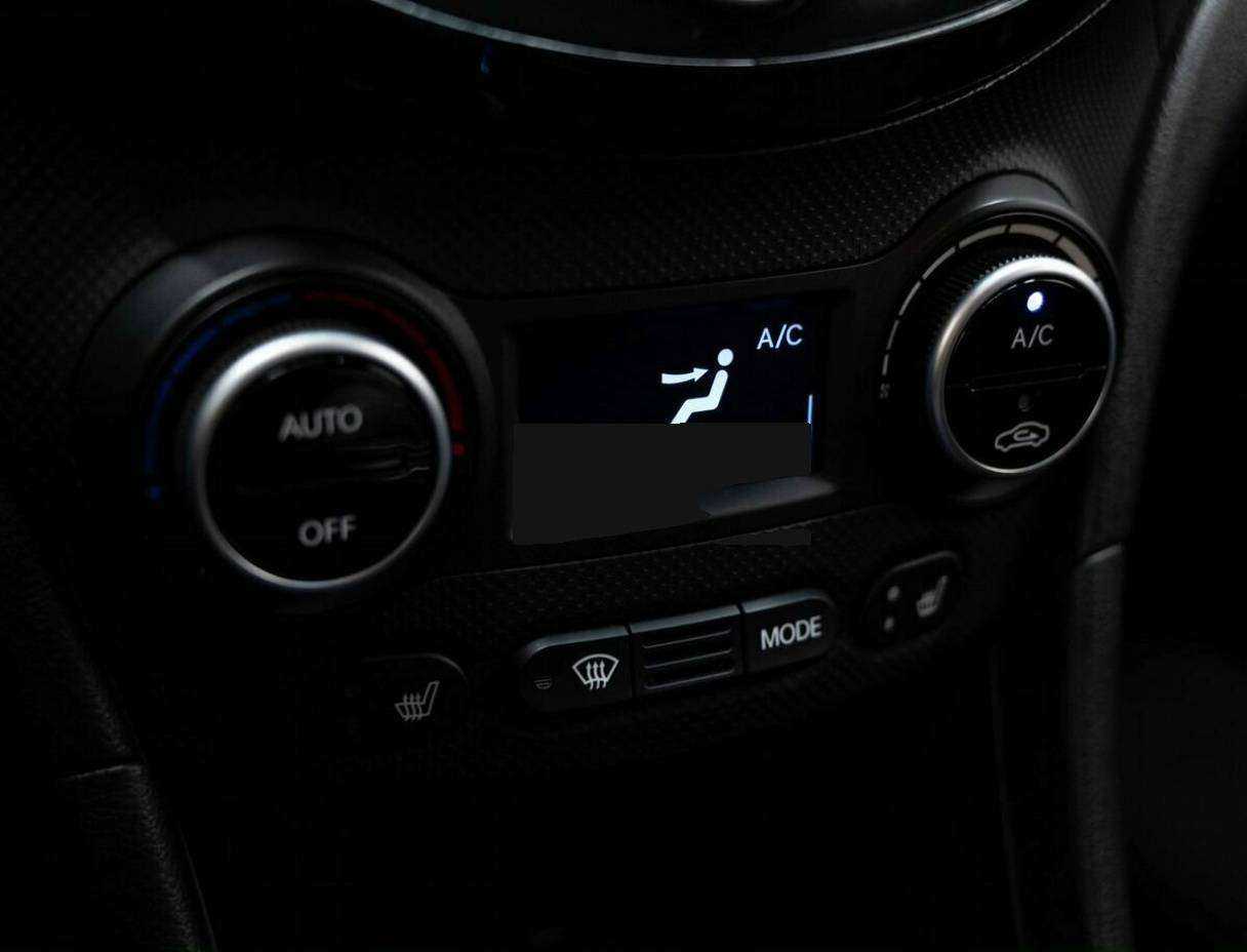 Hyundai Solaris с пробегом — 2016 год. Фото: #18