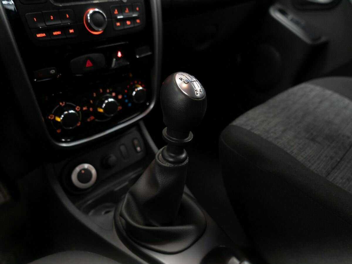 Renault Duster с пробегом — 2013 год. Фото: #12