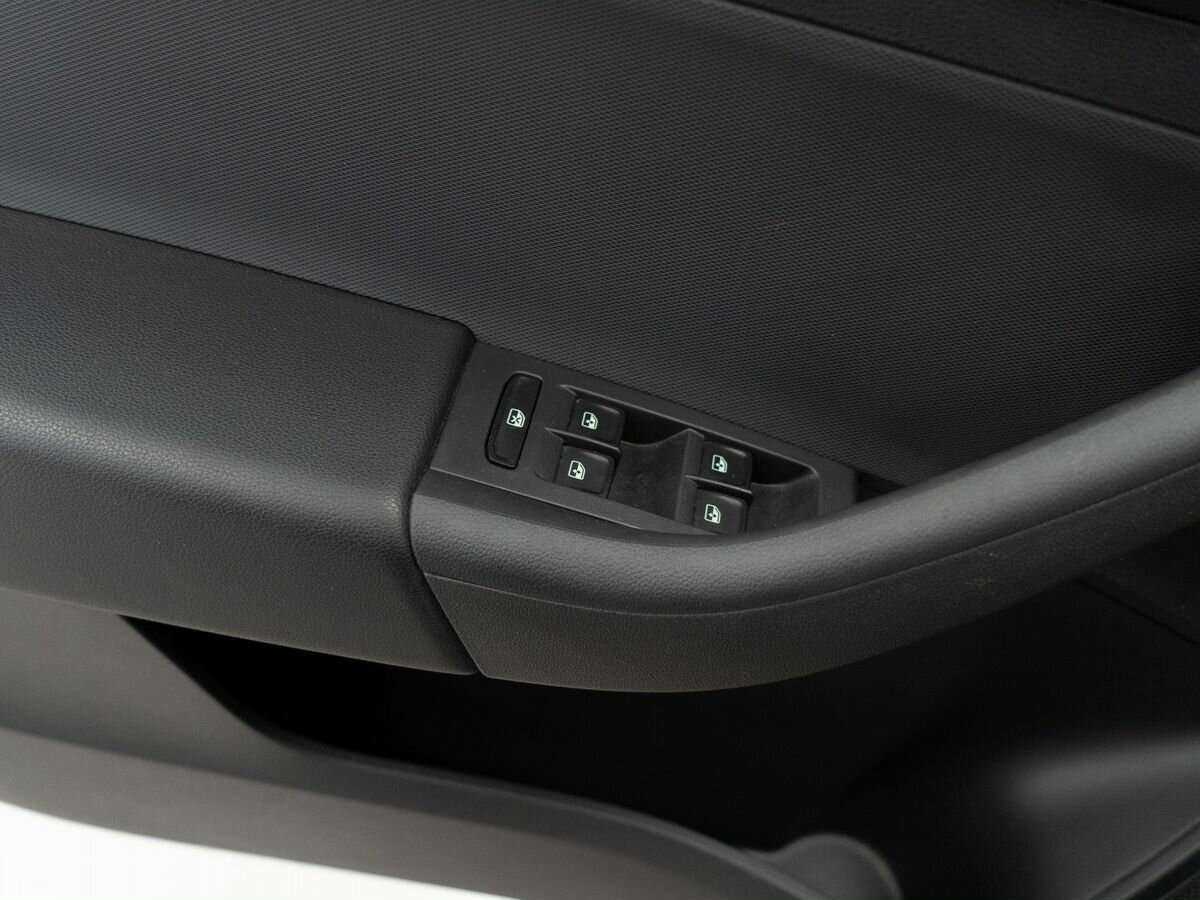 Skoda Rapid с пробегом — 2021 год. Фото: #13