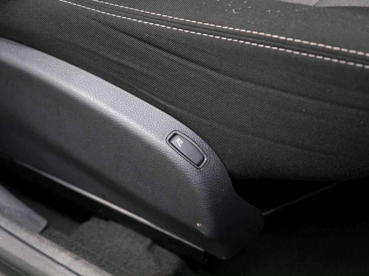 Renault Duster с пробегом — 2013 год. Фото: #12