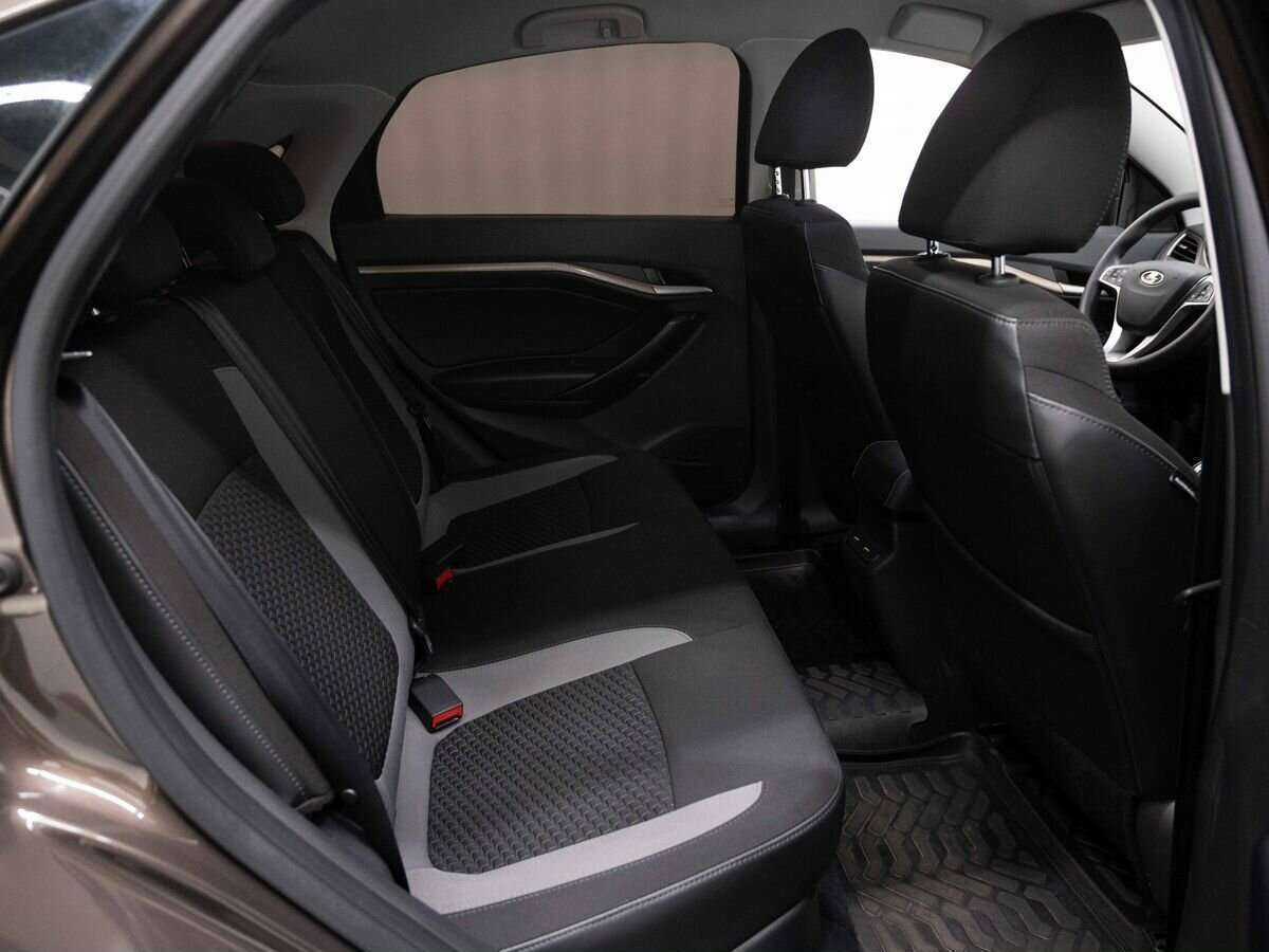 Lada (ВАЗ) Vesta с пробегом — 2018 год. Фото: #11