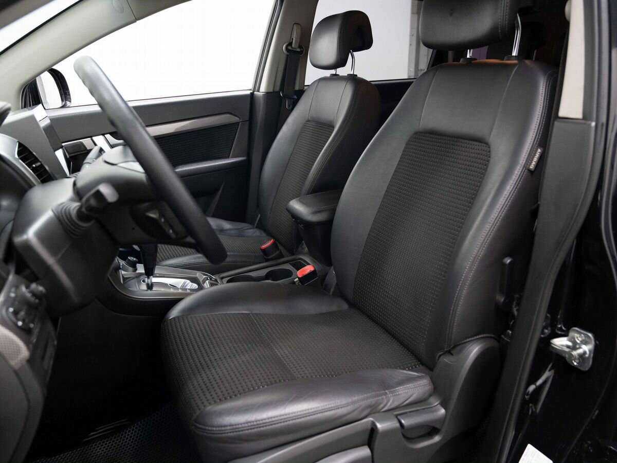 Chevrolet Captiva с пробегом — 2012 год. Фото: #7