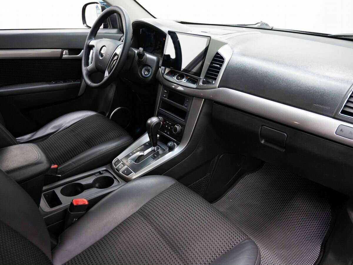 Chevrolet Captiva с пробегом — 2012 год. Фото: #10