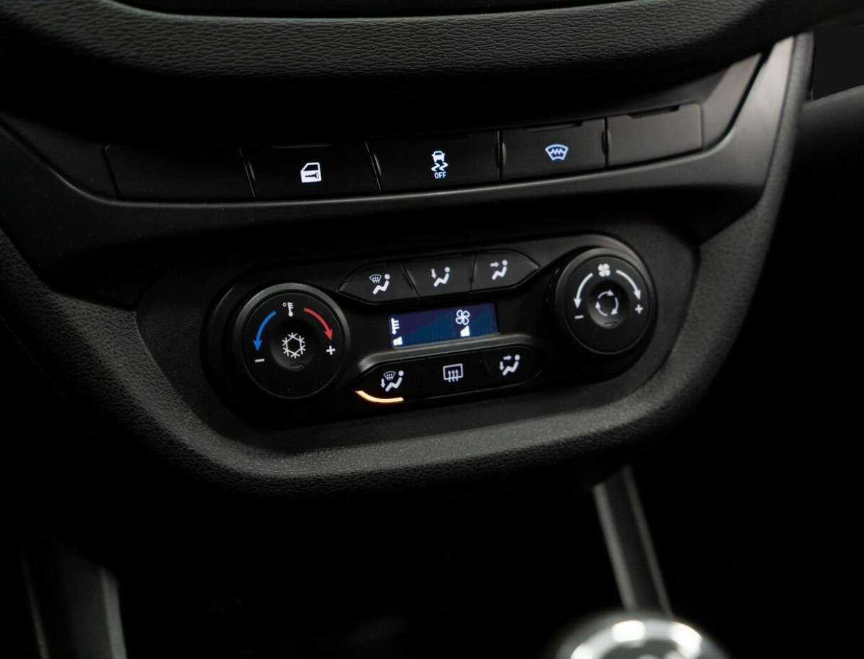 Lada (ВАЗ) Vesta с пробегом — 2019 год. Фото: #12