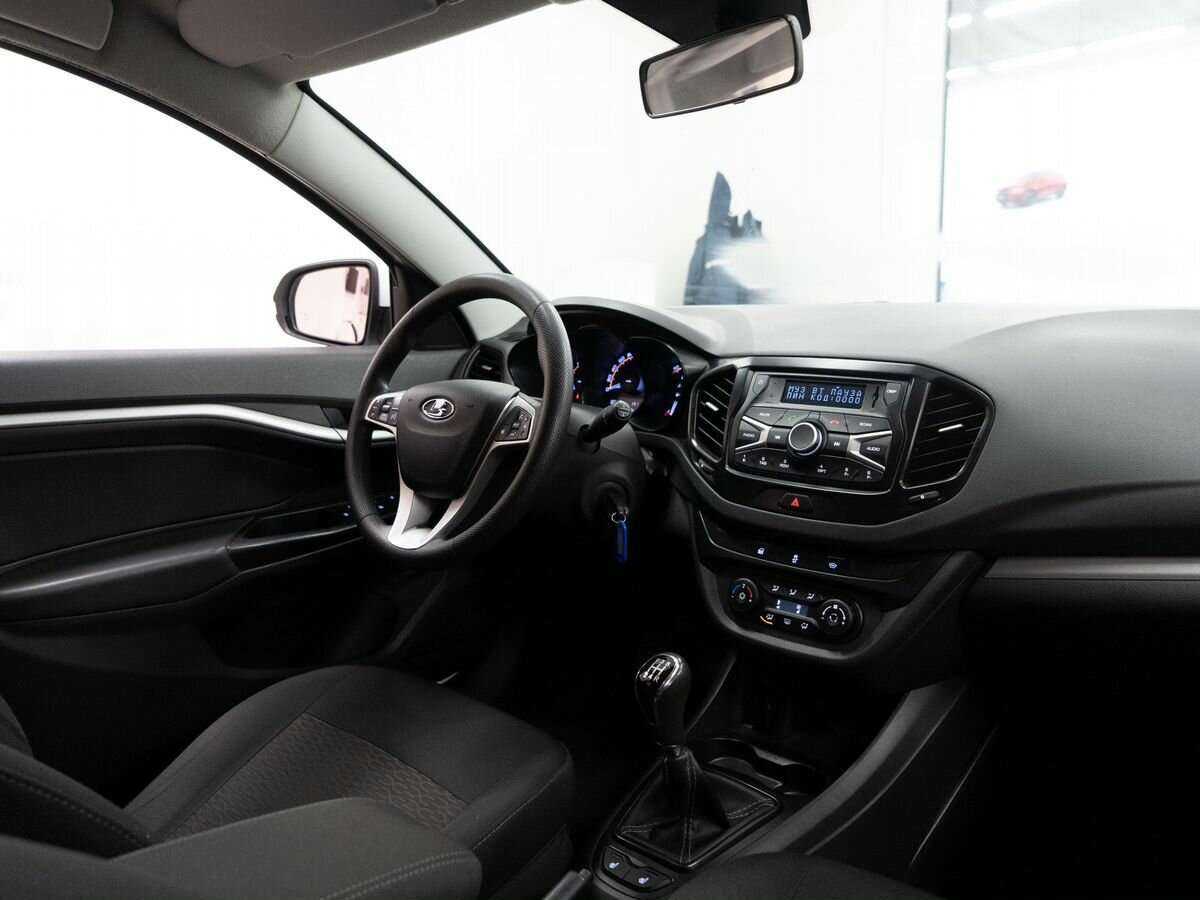 Lada (ВАЗ) Vesta с пробегом — 2019 год. Фото: #15