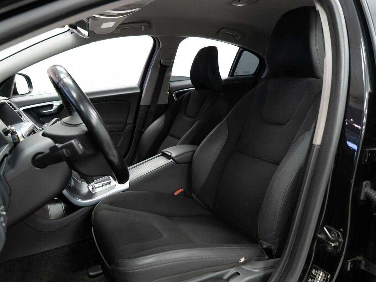 Volvo S60 с пробегом — 2012 год. Фото: #5