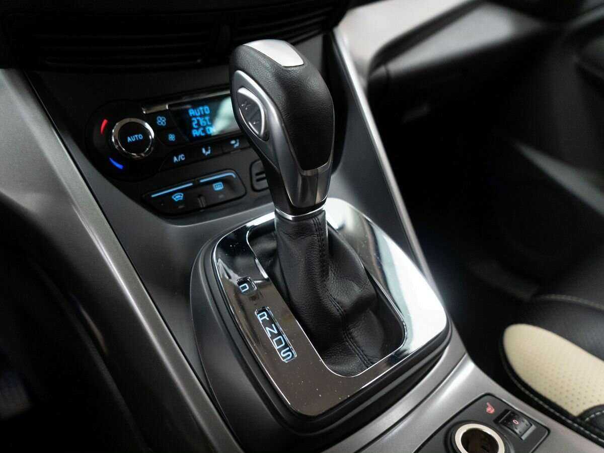 Ford Kuga с пробегом — 2015 год. Фото: #9