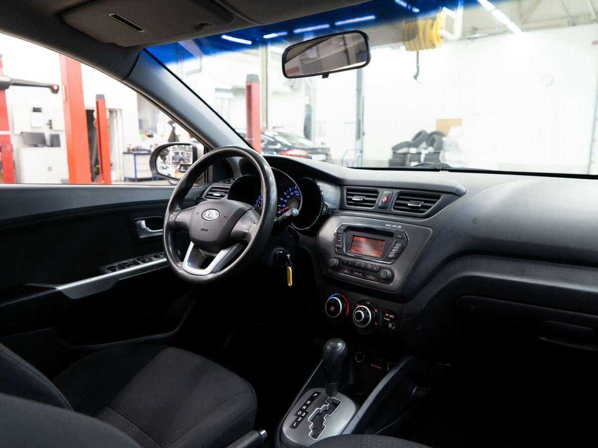 Kia Rio с пробегом — 2012 год. Фото: #13