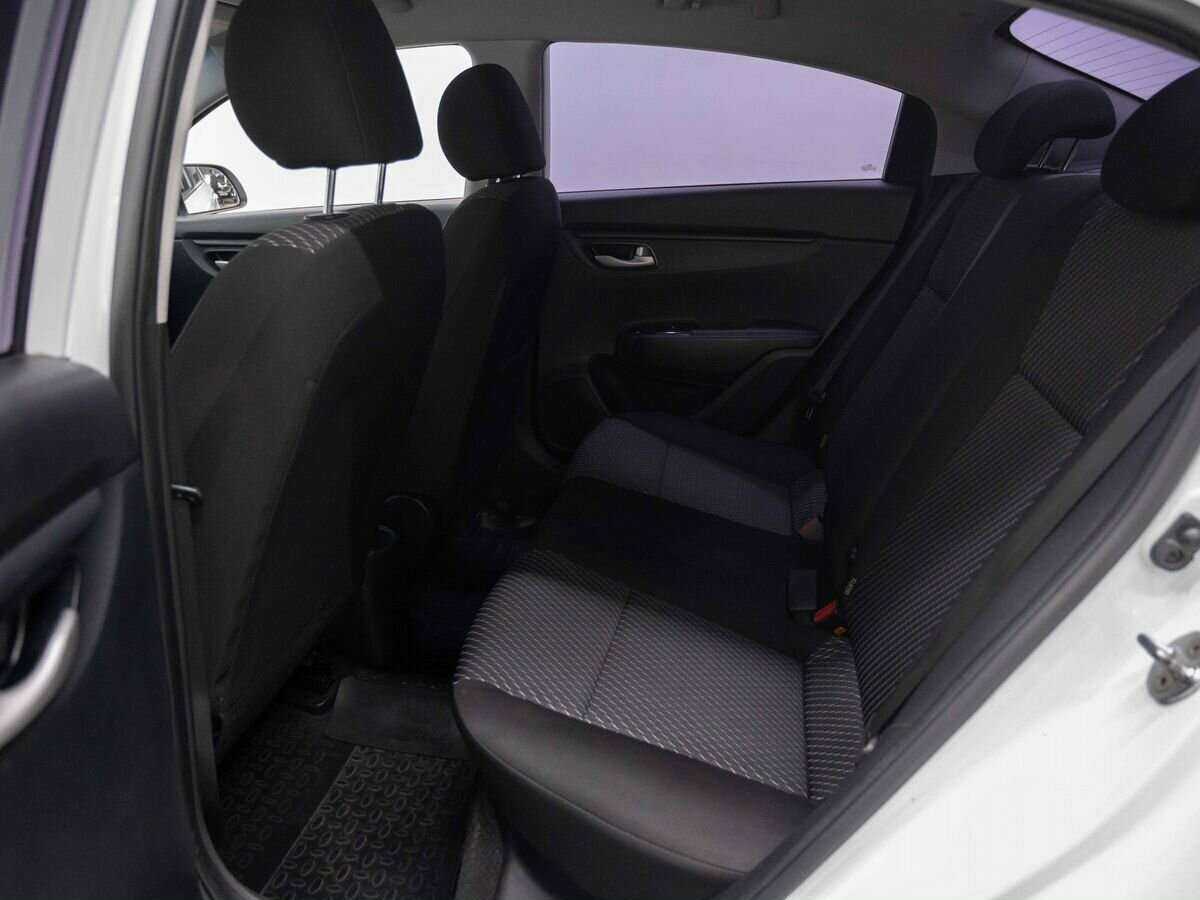 Kia Rio с пробегом — 2018 год. Фото: #8