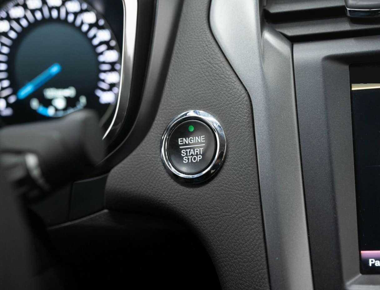 Ford Mondeo с пробегом — 2015 год. Фото: #22