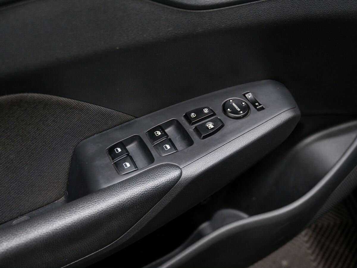 Hyundai Solaris с пробегом — 2019 год. Фото: #8