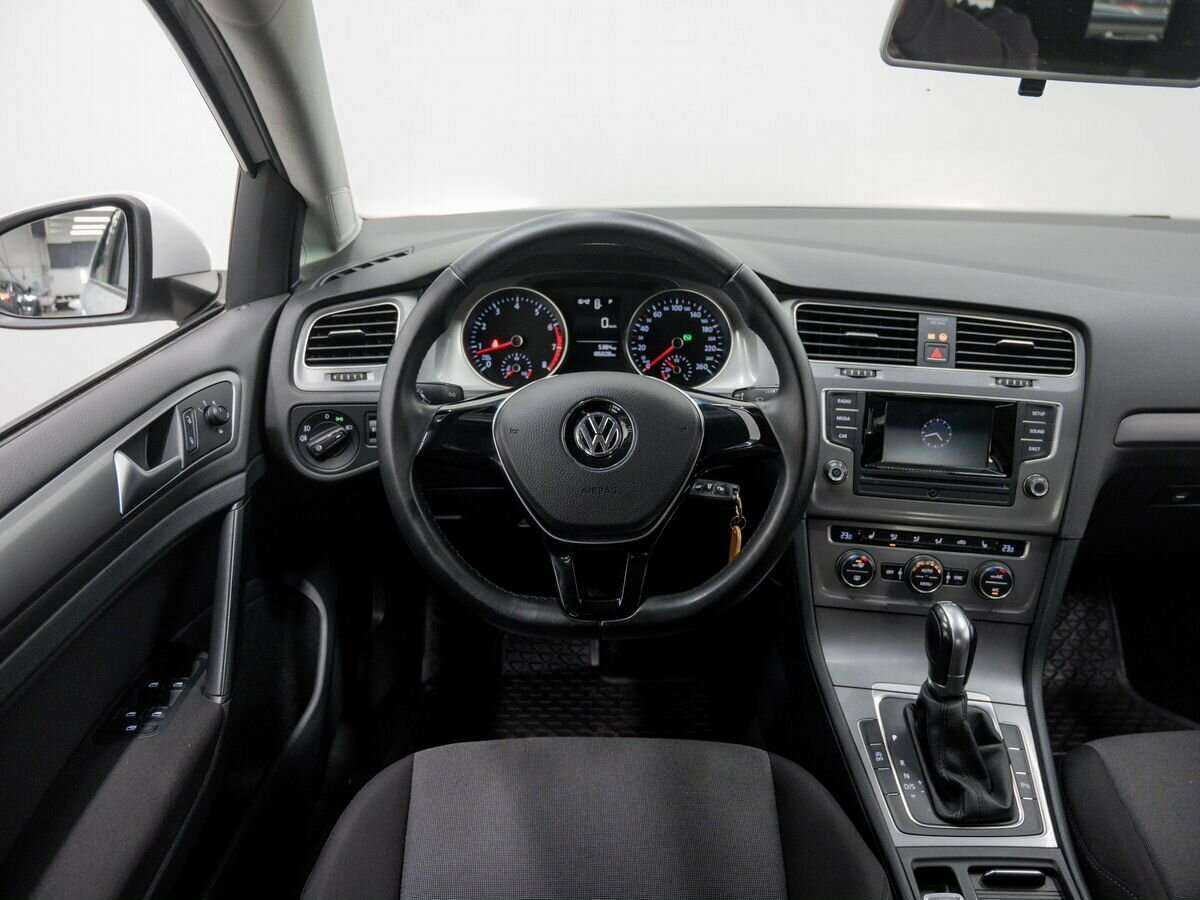 Volkswagen Golf с пробегом — 2014 год. Фото: #10