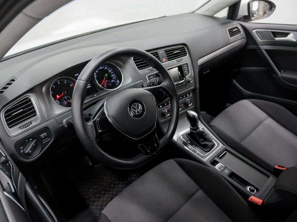 Volkswagen Golf с пробегом — 2014 год. Фото: #12