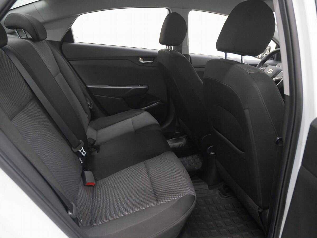 Hyundai Solaris с пробегом — 2020 год. Фото: #9