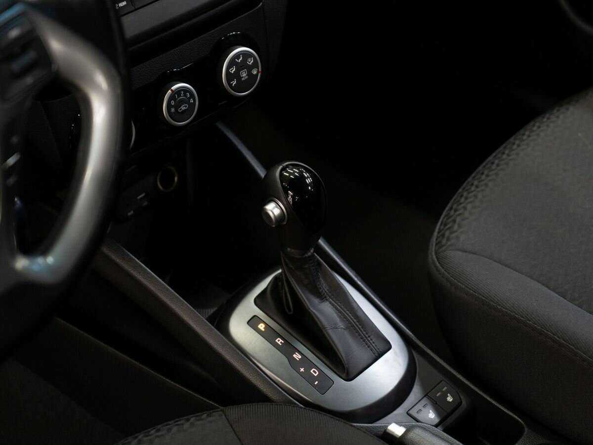 Kia Rio с пробегом — 2015 год. Фото: #10