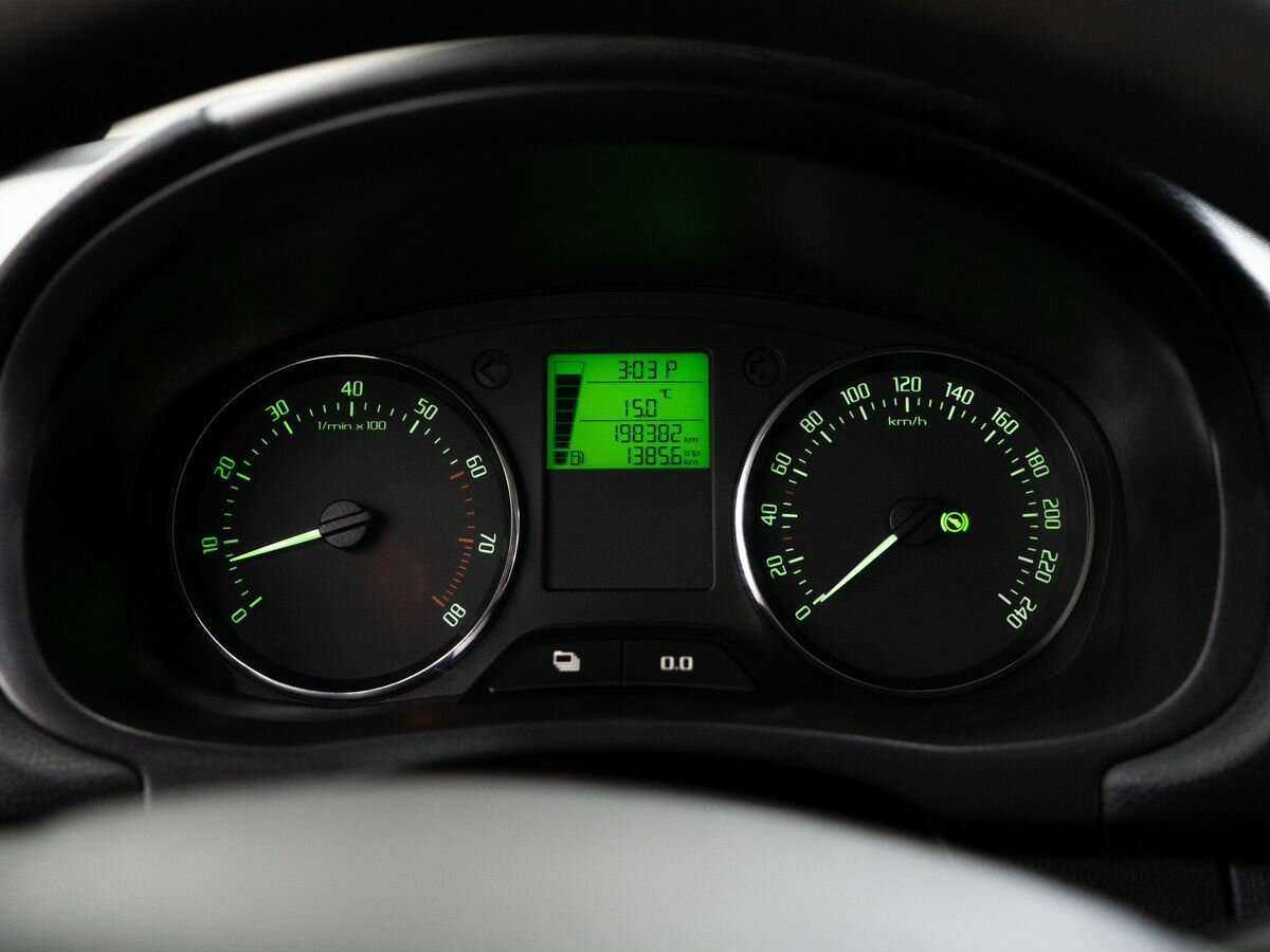 Skoda Fabia с пробегом — 2012 год. Фото: #9