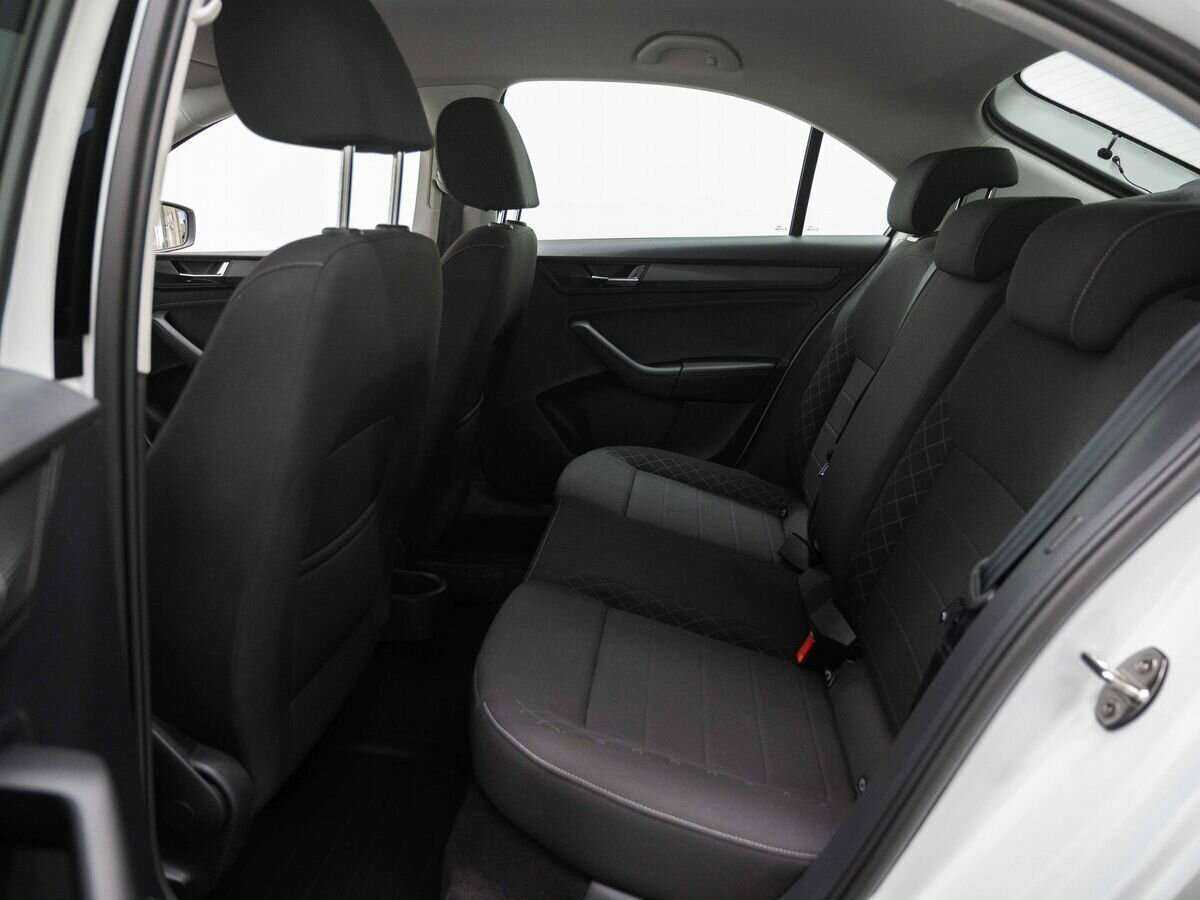 Skoda Rapid с пробегом — 2022 год. Фото: #11