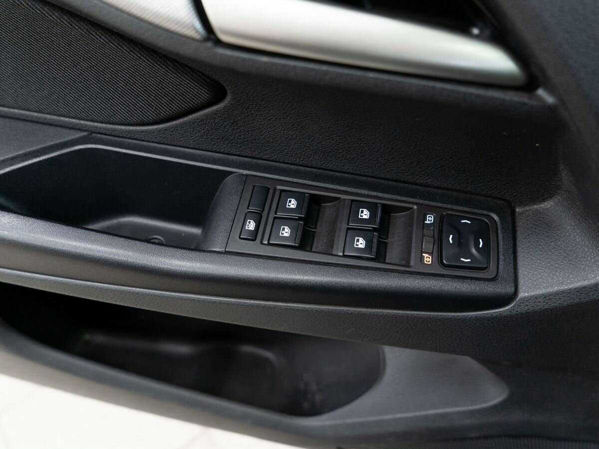 Lada (ВАЗ) Vesta с пробегом — 2020 год. Фото: #13