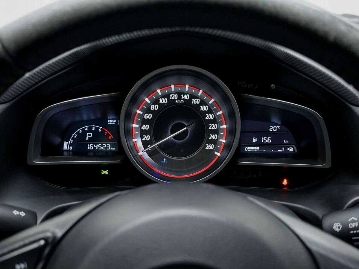 Mazda 3 с пробегом — 2013 год. Фото: #16