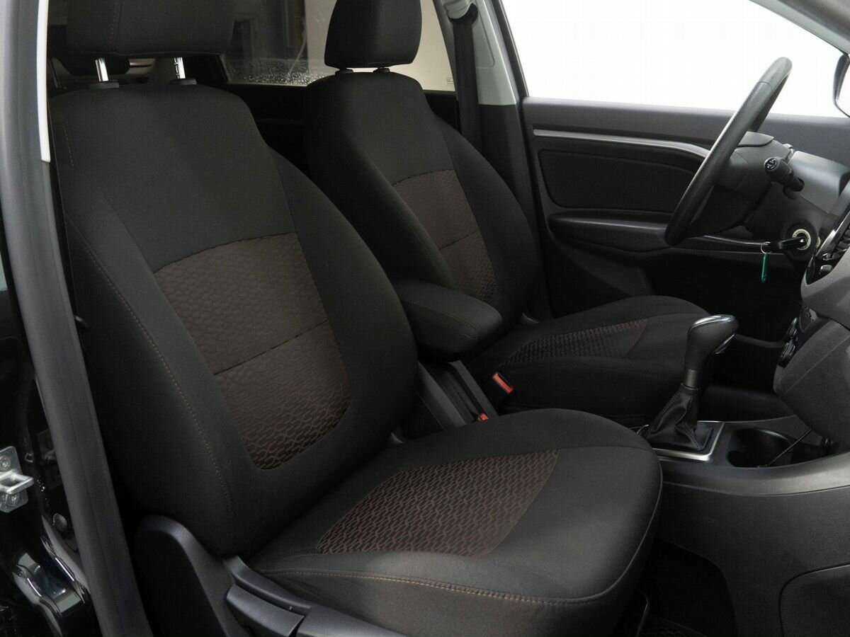 Lada (ВАЗ) Vesta с пробегом — 2020 год. Фото: #11