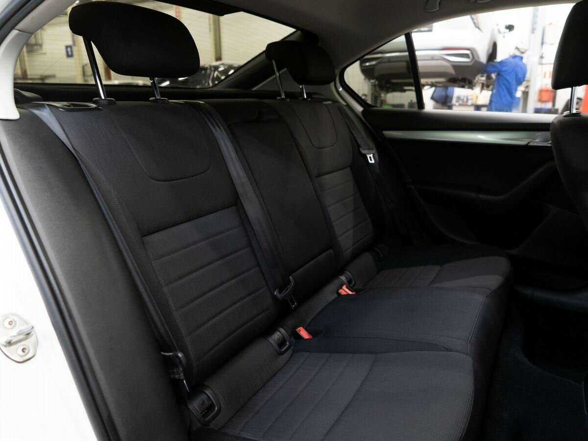 Skoda Octavia с пробегом — 2014 год. Фото: #6