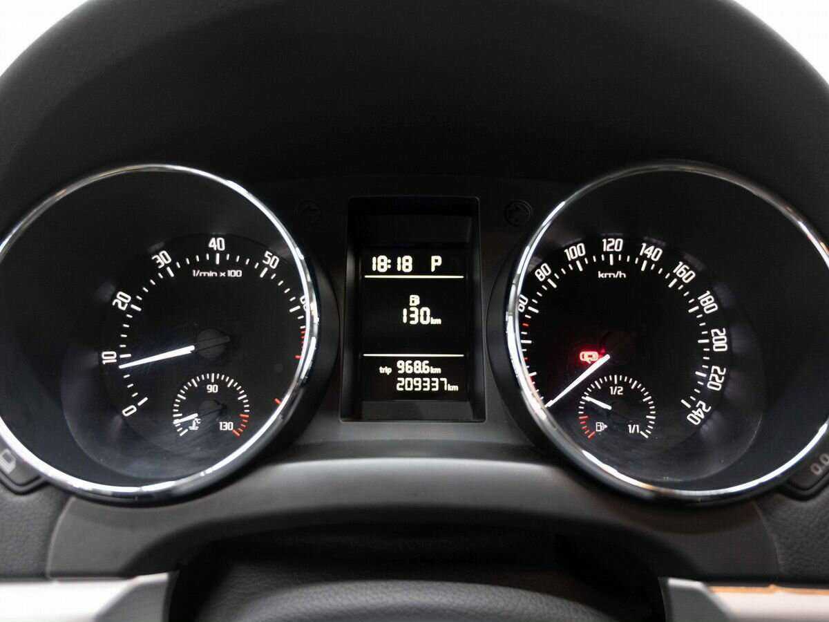 Skoda Yeti с пробегом — 2014 год. Фото: #13