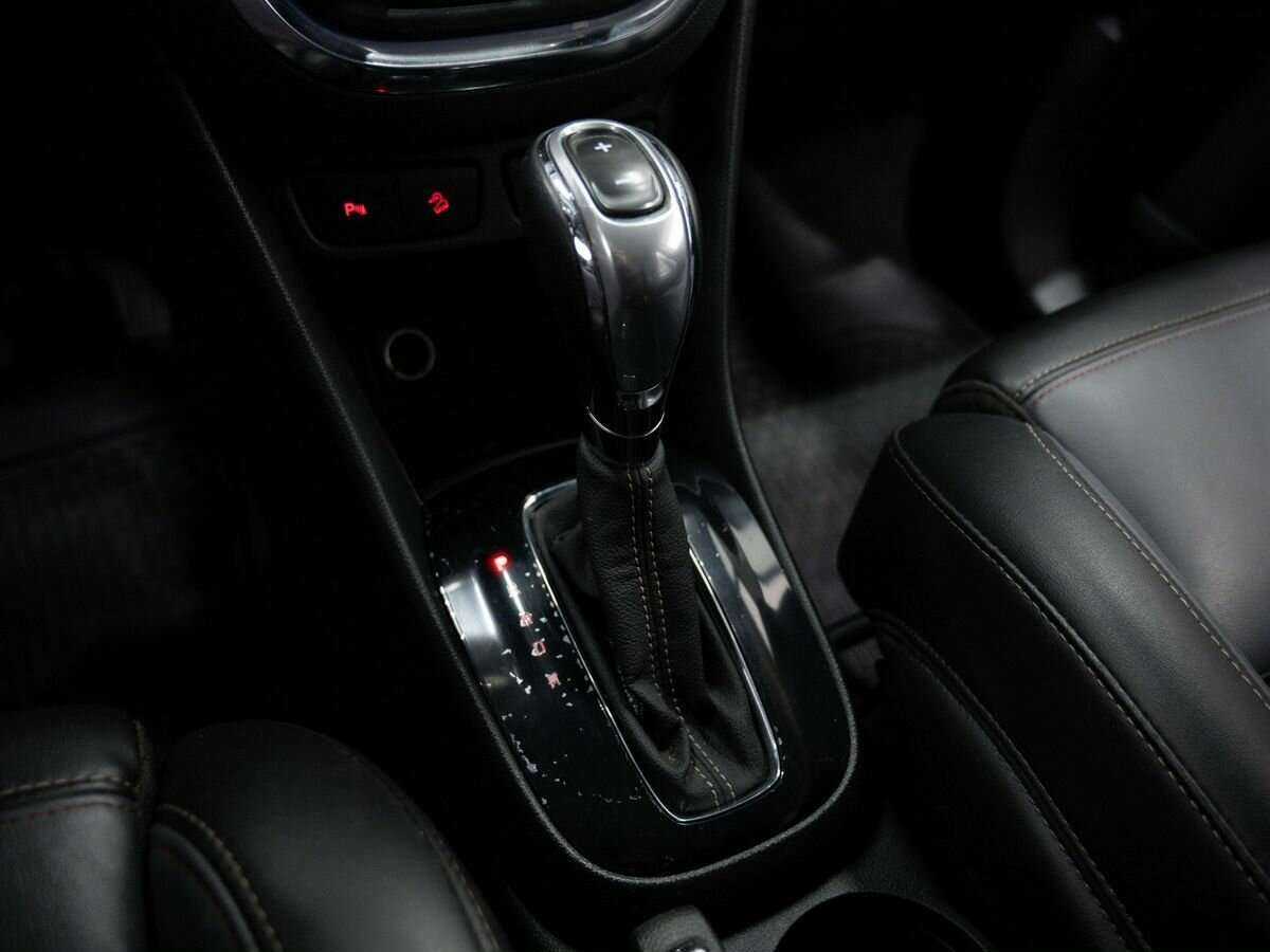 Opel Mokka с пробегом — 2012 год. Фото: #17