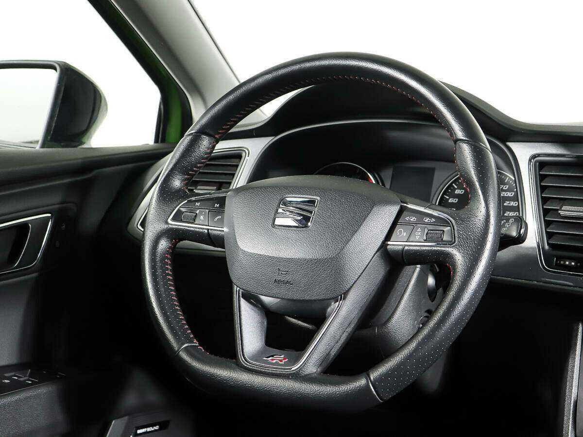 SEAT Leon с пробегом — 2013 год. Фото: #10