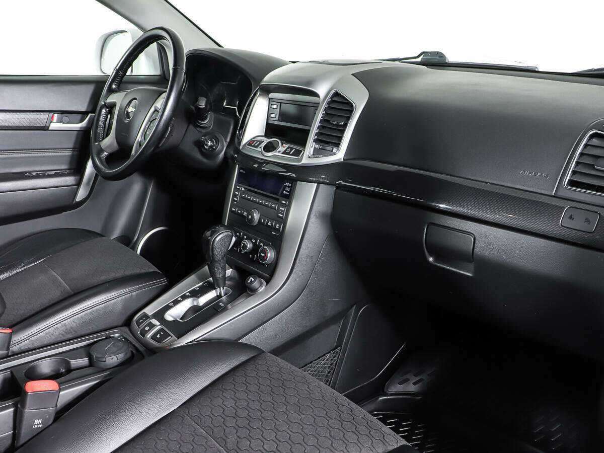 Chevrolet Captiva с пробегом — 2014 год. Фото: #8