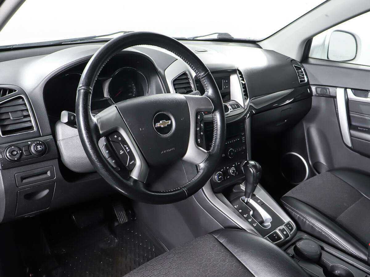 Chevrolet Captiva с пробегом — 2014 год. Фото: #12