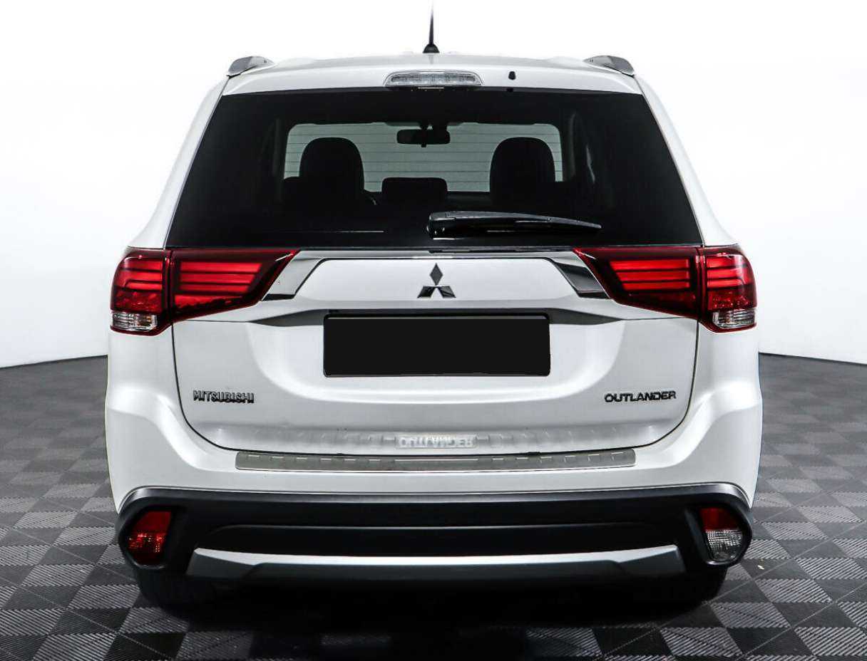 Mitsubishi Outlander с пробегом — 2016 год. Фото: #4