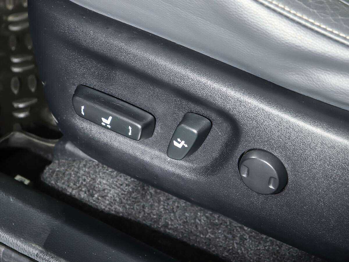 Toyota RAV4 с пробегом — 2013 год. Фото: #14