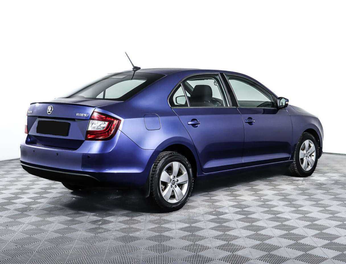 Skoda Rapid с пробегом — 2017 год. Фото: #4