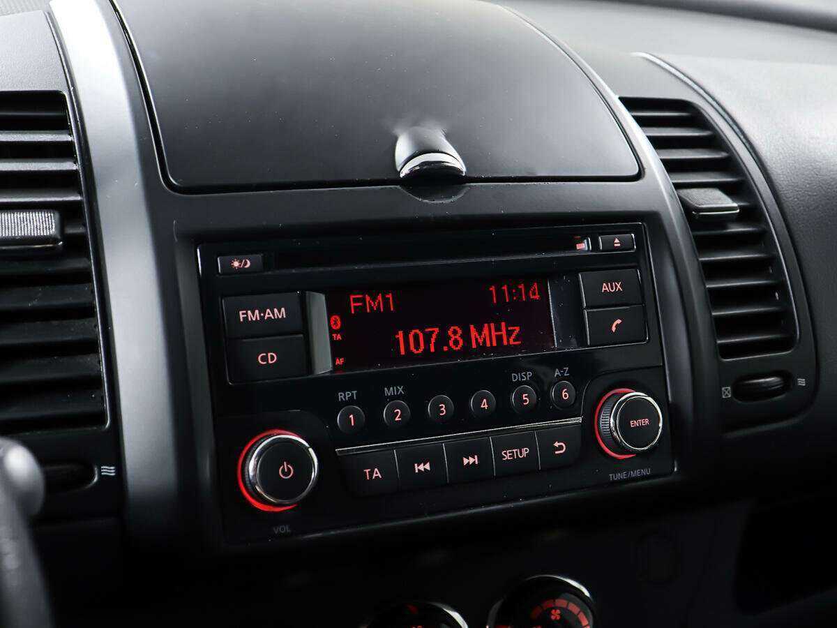 Nissan Note с пробегом — 2012 год. Фото: #14