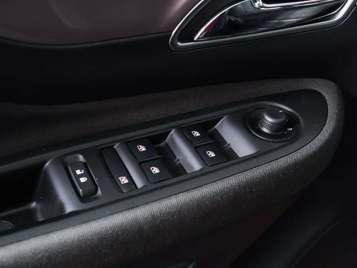 Opel Mokka с пробегом — 2014 год. Фото: #15