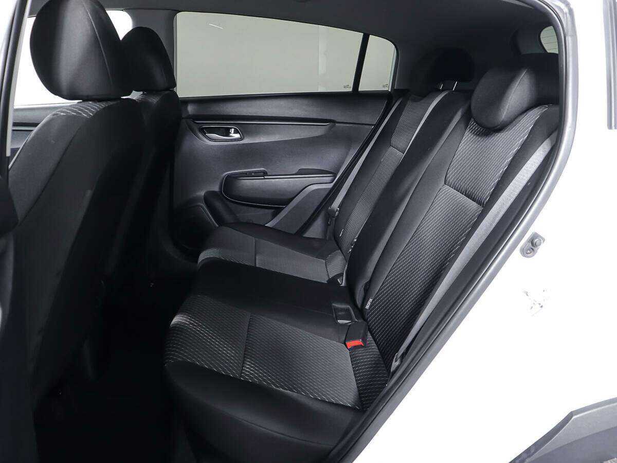 Kia Rio с пробегом — 2018 год. Фото: #9