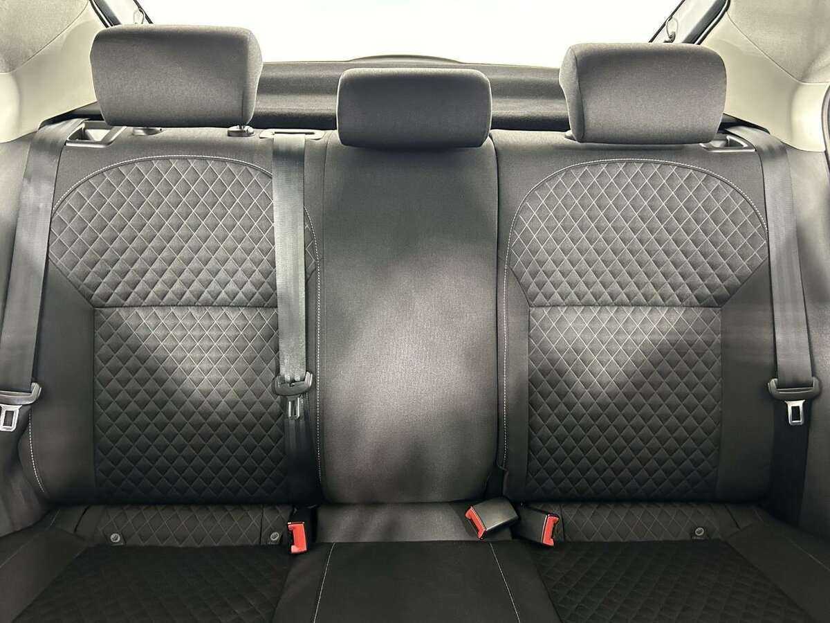 Skoda Rapid с пробегом — 2016 год. Фото: #14