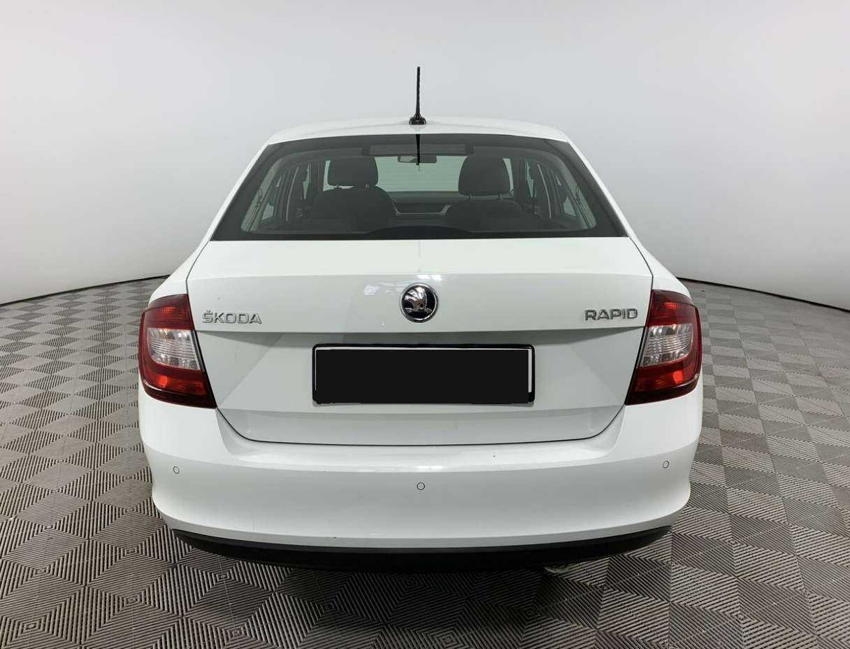 Skoda Rapid с пробегом — 2019 год. Фото: #5