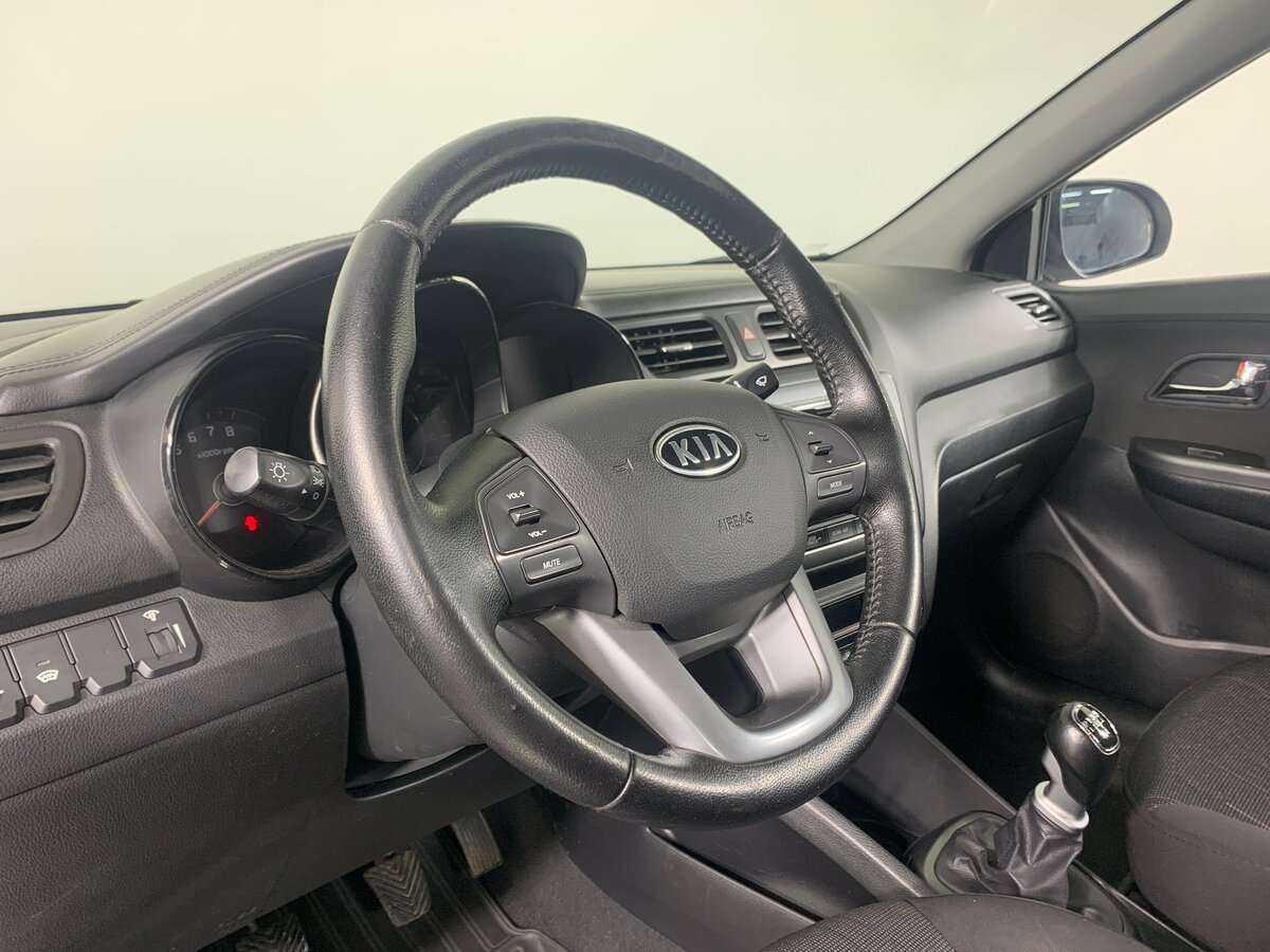 Kia Rio с пробегом — 2012 год. Фото: #7