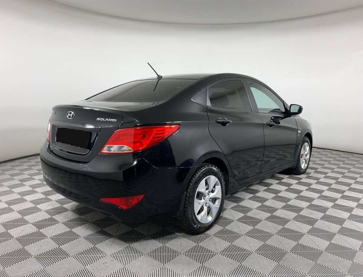 Hyundai Solaris с пробегом — 2014 год. Фото: #4