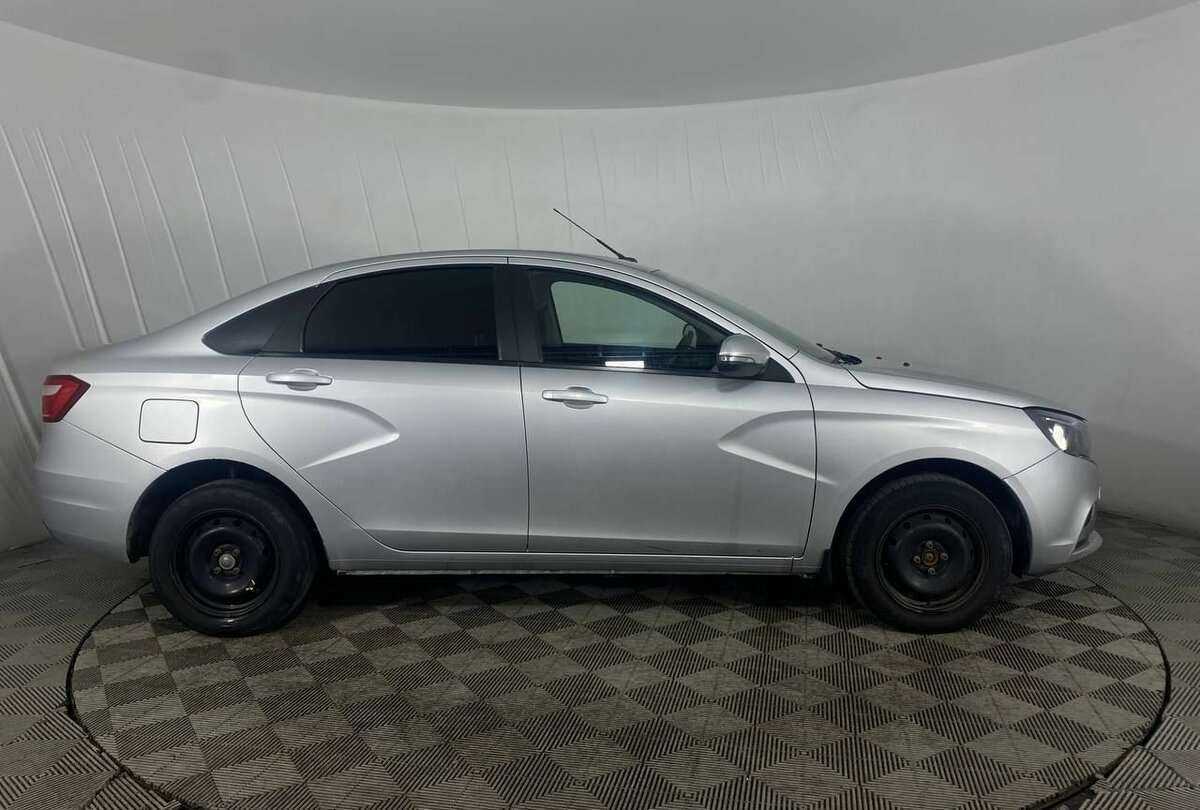 Lada (ВАЗ) Vesta с пробегом — 2020 год. Фото: #3