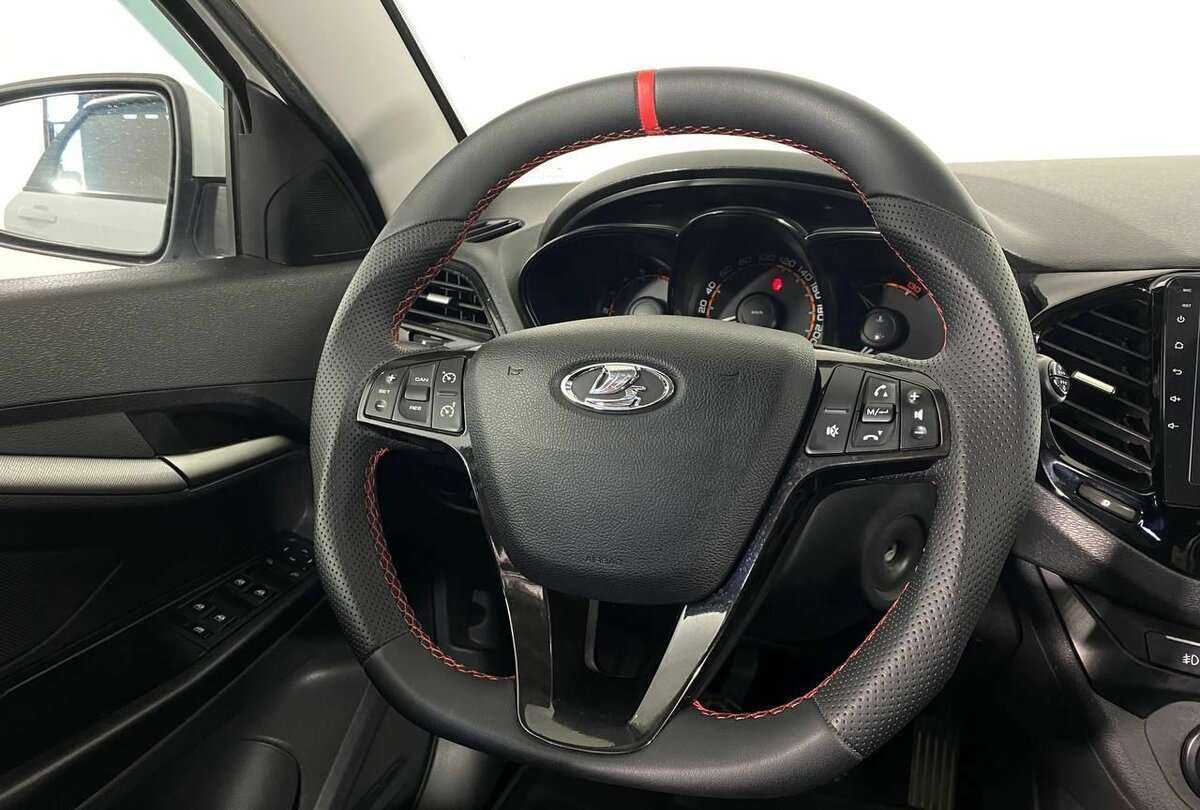 Lada (ВАЗ) Vesta с пробегом — 2019 год. Фото: #8