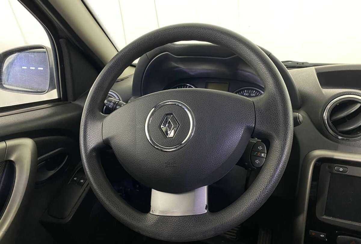Renault Duster с пробегом — 2014 год. Фото: #8