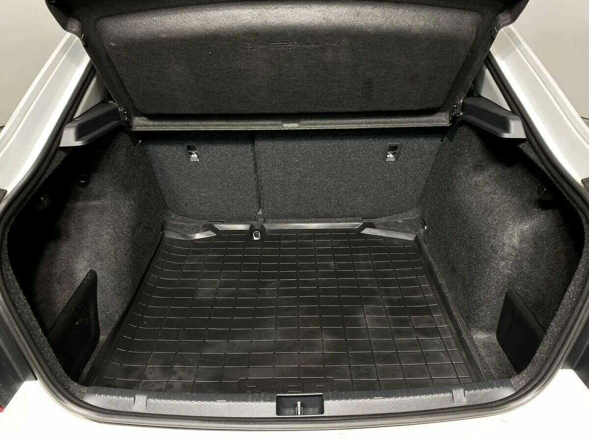 Skoda Rapid с пробегом — 2018 год. Фото: #9