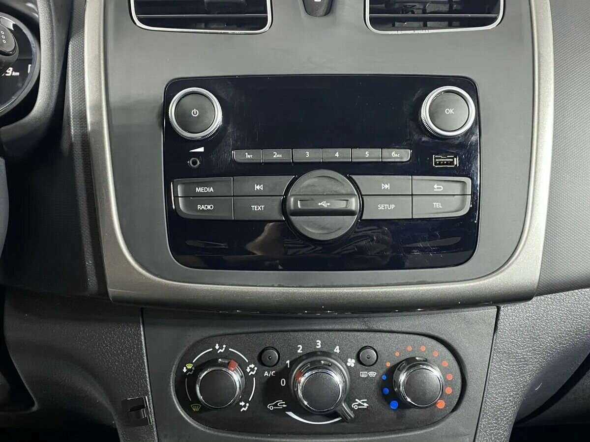 Renault Sandero с пробегом — 2020 год. Фото: #10