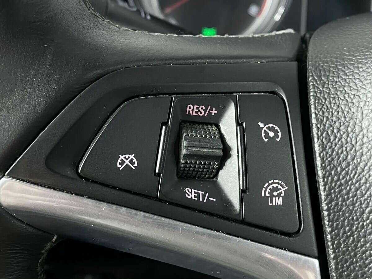 Opel Mokka с пробегом — 2014 год. Фото: #9