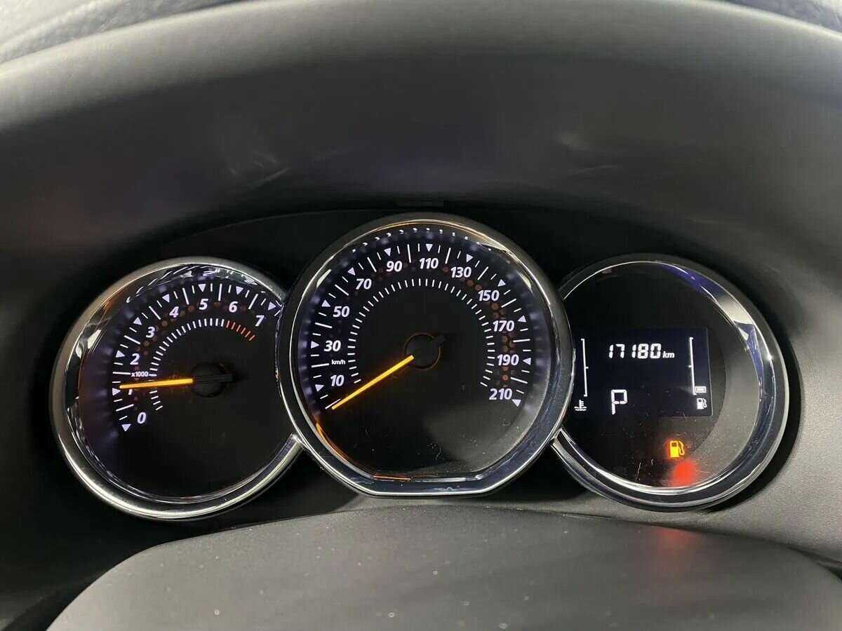 Renault Logan с пробегом — 2021 год. Фото: #8