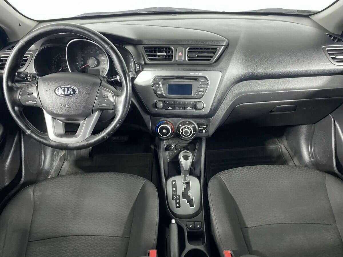 Kia Rio с пробегом — 2013 год. Фото: #8