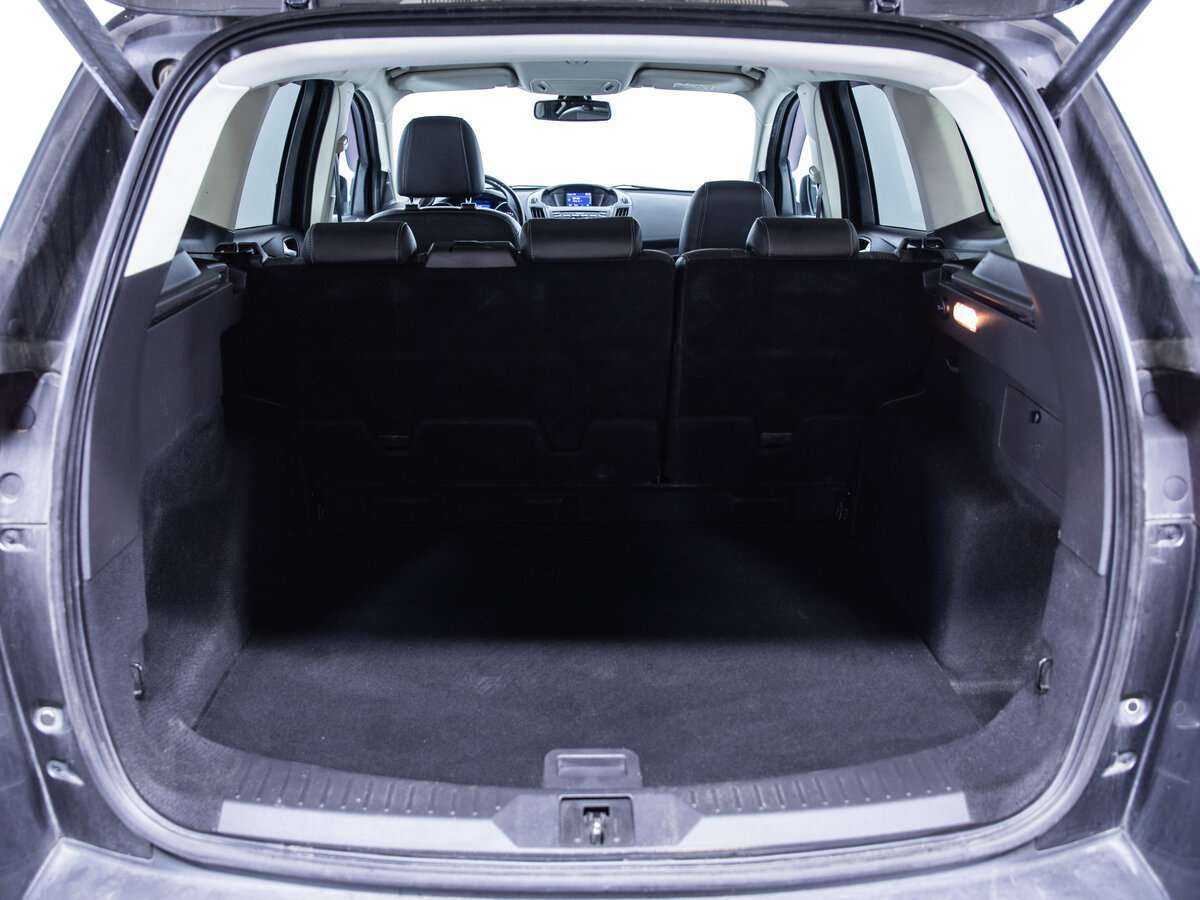 Ford Kuga с пробегом — 2015 год. Фото: #9